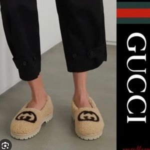 NWT! Authentic Gucci interlocking G shearling loafers